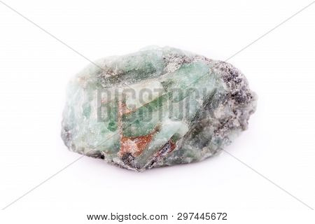 Emerald Macro Nestled In Bedrock Colde Up