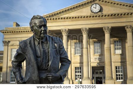 A Statue Of Former Prime Minister And Founder Of The Open University, Harold Wilson. Labour Politici