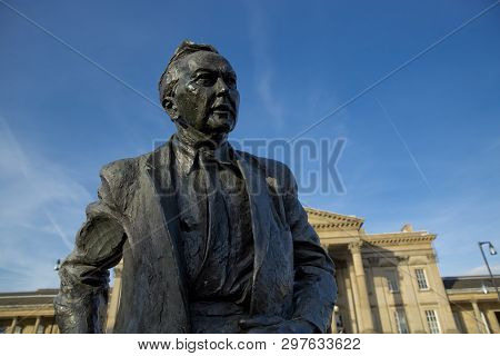 A Statue Of Former Prime Minister And Founder Of The Open University, Harold Wilson. Labour Politici