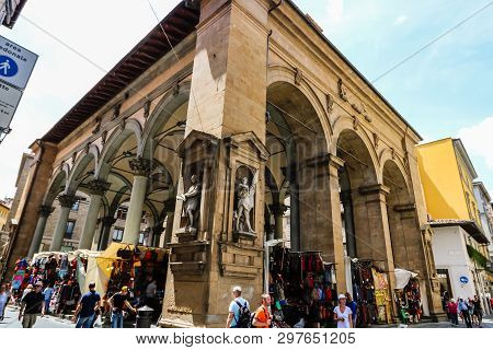 Florence, Italy - 2019. Tourists On The Narrow Streets Of Old Medieval City Of Florence.