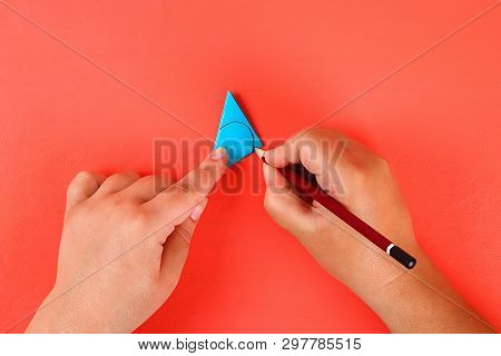 5 Diy Three-dimensional 3d Greeting Card With Flowers For Mothers Day On A Living Coral Background. 