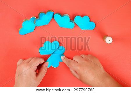 21 Diy Three-dimensional 3d Greeting Card With Flowers For Mothers Day On A Living Coral Background.