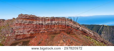 Commerson Crater, Reunion Island, Volcano Fournaise, Tampon