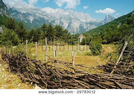 Montañas de Prokletije, Thethi, Albania