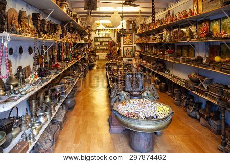 Cochin, India - March 14, 2012: Souvenir Shop At The Market Street In Fort Kochi In Cochin City, Ind