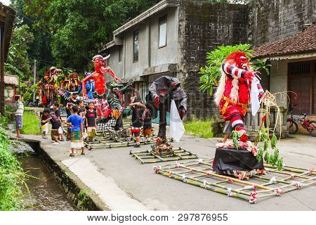 Ubud, Bali - March 04, 2011: Ogoh-ogoh Statues At The Ngrupuk Parade In Bali Island In Indonesia