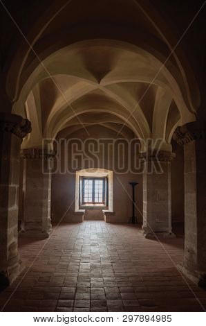 Evoramonte, Portugal - July 6, 2018. Internal Hall With Thick Columns And Ceiling, At The Castle Of 