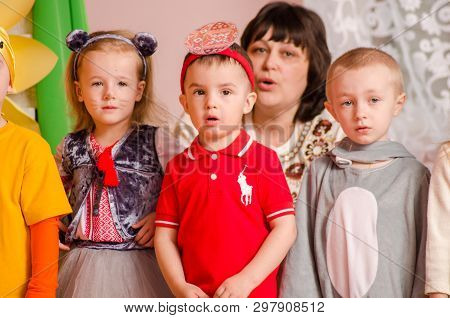 Ukraina, Lutsk, 13 March 2018. Kindergarten Is The Fifth. Childrens Holiday Matinee . Children Presc