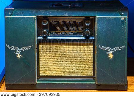 Moscow,russian Federation - September 23,2017:vintage Tube German Radio With Nazi Symbols