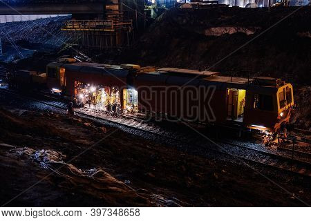 Special Train For Service, Maintenance And Repair Of The Railway At Night