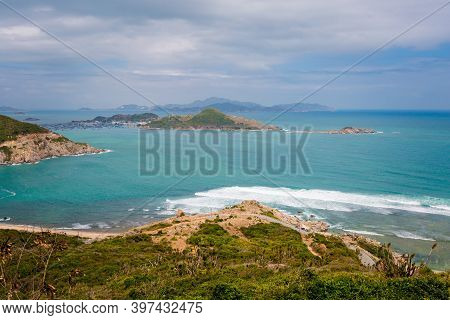 Vietnam Ocean Road From Phan Rang To Cam Ranh