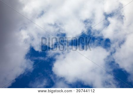 gloomily ég háttere. Cloudscape