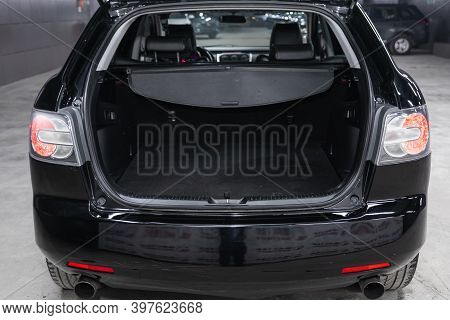 Novosibirsk, Russia - November 26, 2020: Mazda Cx7, Clean, Open Empty Trunk In The Car Suv
