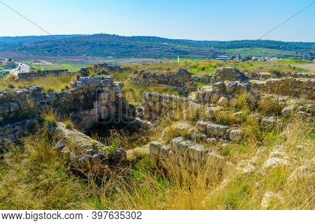 View Of Ancient Ruins In The Archaeological Site Tel Bet Shemesh, Dated To The Middle Bronze Age. Id
