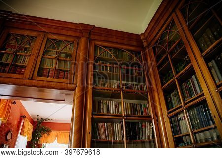 Radun Castle Interior, Neo-classical Chateau, Library And Bookshelves, Baroque And Rococo Carved Woo