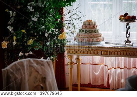 Radun Castle Interior, Neo-classical Chateau, Red Tea Salon, Baroque And Rococo White Furniture, Tab