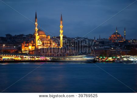 Mezquita Nueva (Yeni Cami). Estambul, Turquía
