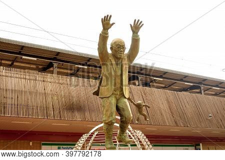 Beppu, Kyushu, Japan, June21, 2017: Sculptural Composition On The Forecourt Of The Japanese City Of 