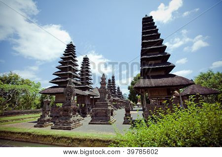 วัดทามานเอยุน (Mengwi)