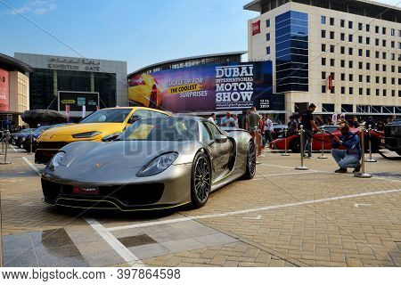 Dubai, Uae - November 16: The Porsche 918 Spyder Sportscar Is On Dubai Motor Show 2019 On November 1