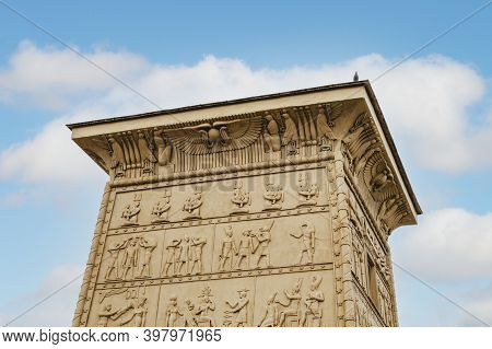 Egyptian Gate Pyramid Tower Architecture Bird Antique Column Nemes And Horus