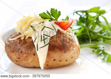 Baked Potatoes With Bacon, Cheese, Sour Cream And Onions