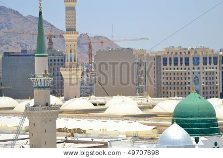Prophet's Mosque green dome in medina