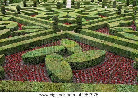 Splendid decorative gardens at castles in France