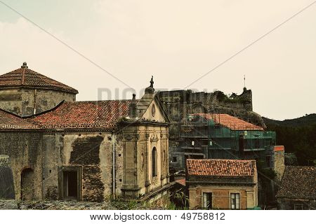 Castiglione di Sicilia - Architecture, Catania