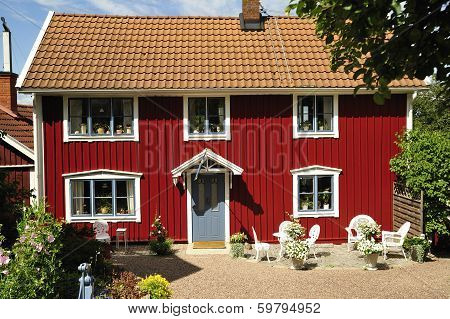 Old red house