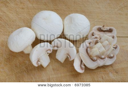 Peeled button mushrooms