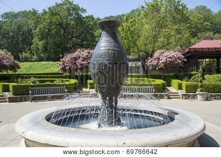 Beringer Vineyards fountain in Napa Valley