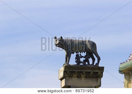 Romulus And Remus Sculpture
