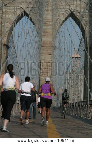 Brooklyn Köprüsü'nde sabah