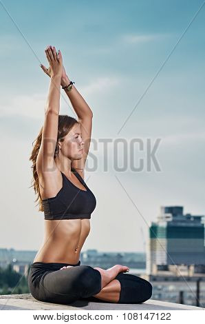 City sky Yoga meditation