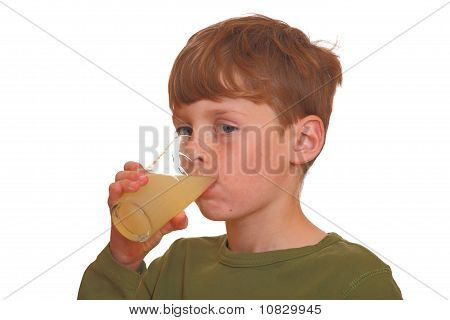 Ung dreng drikke Juice