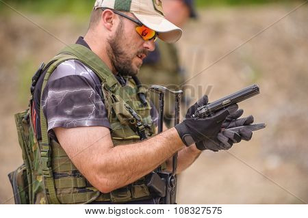 Submachine Gun