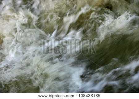 Moving floodwater