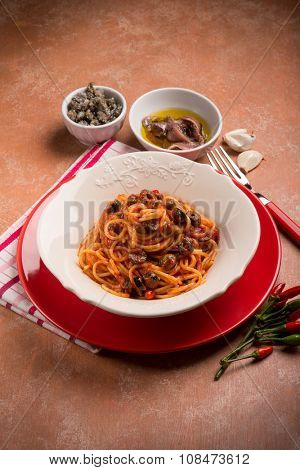 spaghetti puttanesca