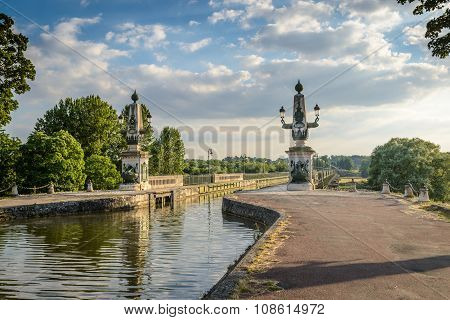 Briare canal