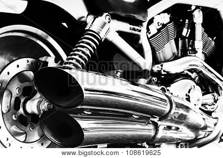 Motorcycle exhaust