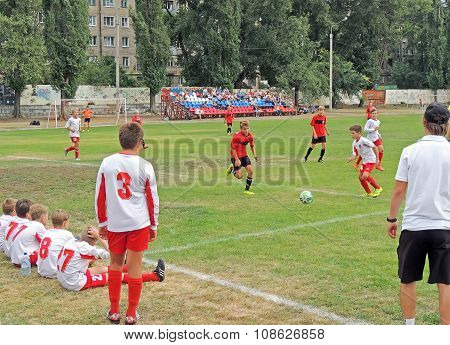 Early Teens Football Match