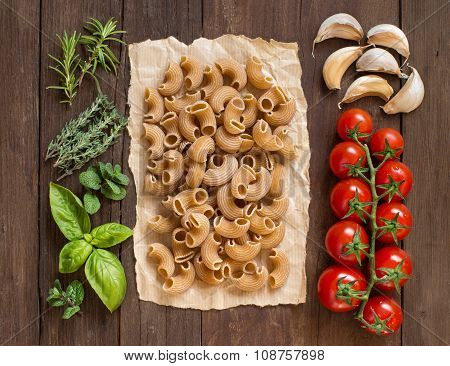 Whole Wheat  Pasta, Vegetables,  Herbs And Olive Oil