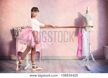 Girl Prepare For Classical Dance Lesson