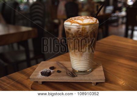 Ice Coffee Caramel Macchiato