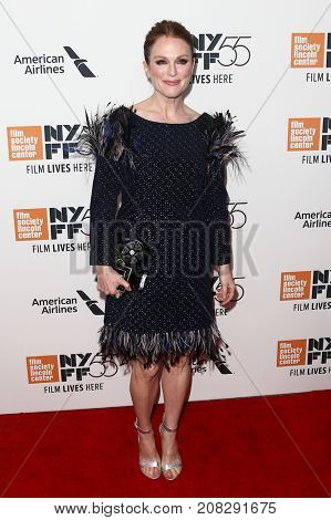 NEW YORK-OCT 07: Actress Julianne Moore attends the 