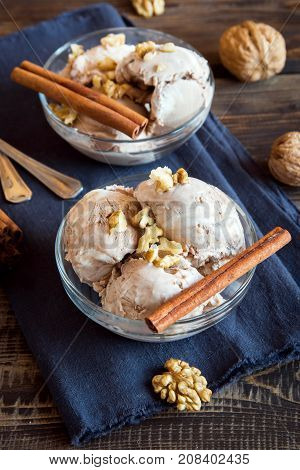 Banana And Cinnamon Ice Cream