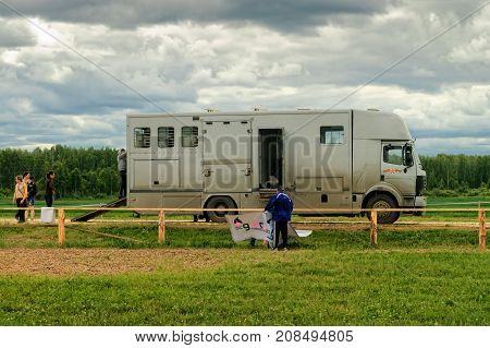 Transport For Horses With Trailer