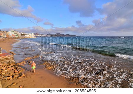 Las Canteras Beach