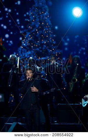 NASHVILLE, TN-NOV 7: Recording artist Brett Eldredge performs at the 2014 CMA Country Christmas at the Bridgestone Arena on November 7, 2014 in Nashville, Tennessee. 